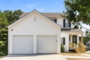 1014 Alford Ct in Lithonia, GA - Building Photo