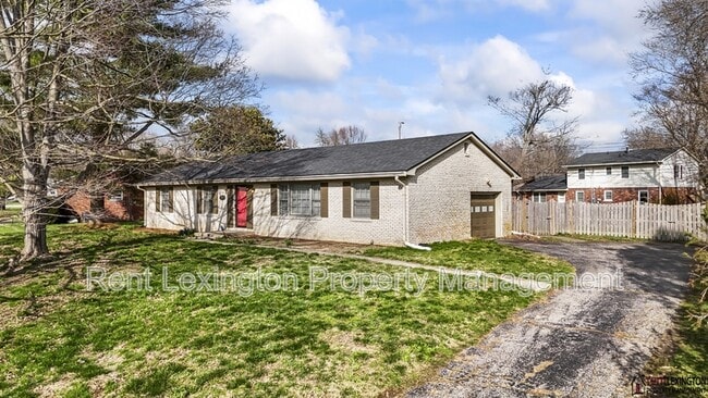 152 Bayberry Rd in Versailles, KY - Building Photo - Building Photo