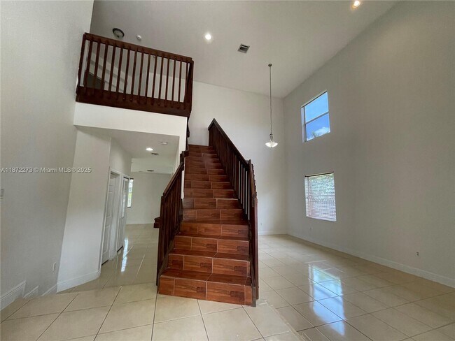15810 SW 45th St in Miami, FL - Building Photo - Building Photo