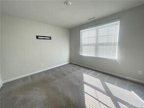 4923 Southern Magnolia Dr in Raleigh, NC - Building Photo - Building Photo