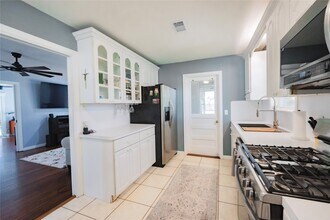 4417 Cherry St in Santa Fe, TX - Foto de edificio - Building Photo