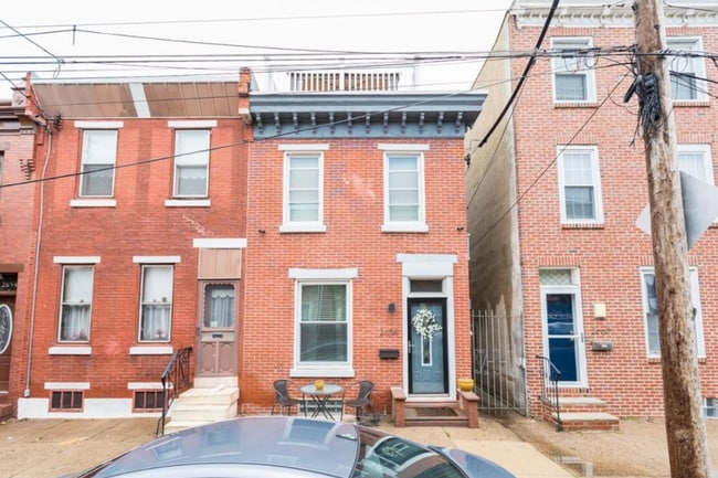 property at 2658 Edgemont St