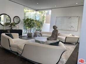 213 S La Peer Dr in Beverly Hills, CA - Building Photo - Building Photo
