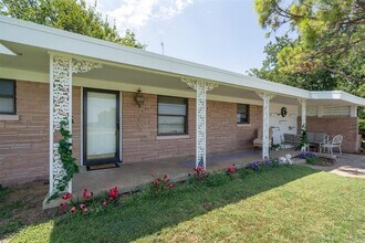 2200 US-81 in Chickasha, OK - Building Photo - Building Photo