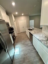 336 Emerald Thicket Ln in Huffman, TX - Foto de edificio - Building Photo
