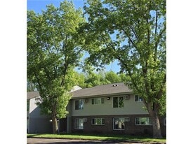 808 Hills Ave in Jackson, MN - Building Photo