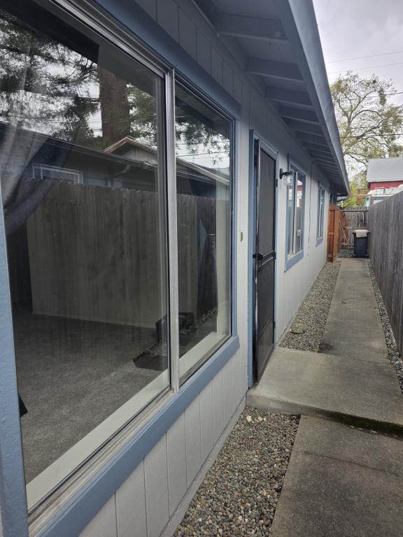 708 SW Bridge St in Grants Pass, OR - Building Photo - Building Photo