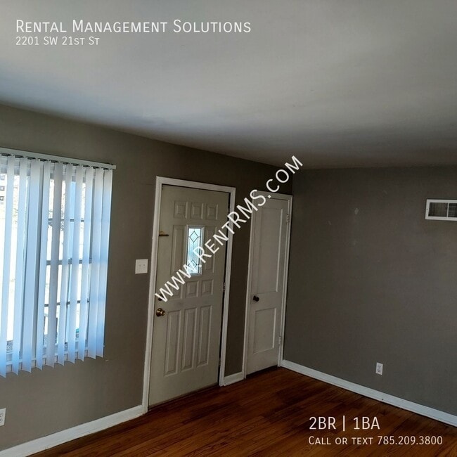 2201 SW 21st St in Topeka, KS - Building Photo - Building Photo