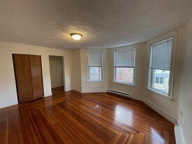 14 Garrison Ave, Unit 9 in Somerville, MA - Building Photo