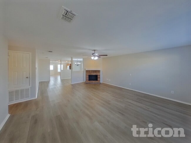 1317 Gayle St in Burleson, TX - Building Photo - Building Photo