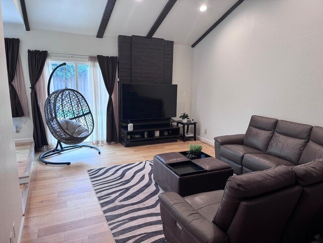 property at 7185 Via Colina