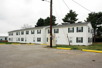 Laurel Commons in Ravenswood, WV - Building Photo - Building Photo