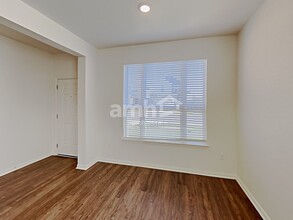 163 Pebble Creek Run in New Braunfels, TX - Building Photo - Building Photo