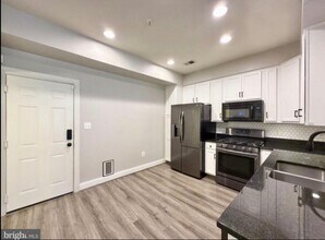 4110 Potomac Highlands Cir in Triangle, VA - Foto de edificio - Building Photo