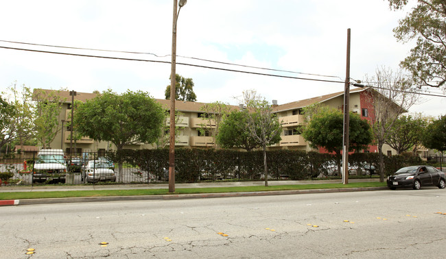 Telacu Manor in Los Angeles, CA - Building Photo - Building Photo