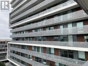 160 Flemington Rd in Toronto, ON - Building Photo - Building Photo
