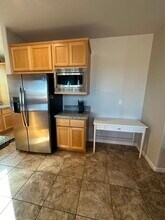 814 Bogdanich Pky in Patterson, CA - Foto de edificio - Building Photo