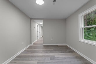 602 Ross Rd in Lillington, NC - Building Photo - Building Photo