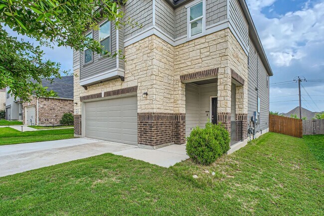 14642 Semele View in San Antonio, TX - Foto de edificio - Building Photo