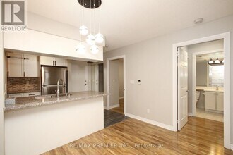 3888 Duke of York Blvd in Mississauga, ON - Building Photo - Building Photo