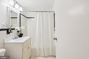 3601 Wisconsin Ave NW in Washington, DC - Building Photo