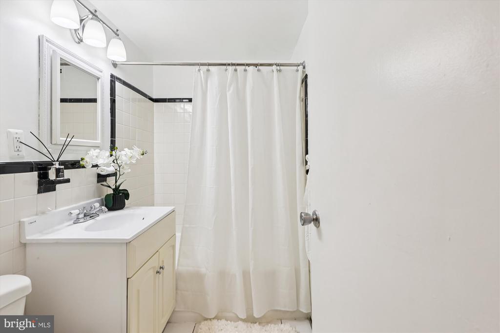 3601 Wisconsin Ave NW in Washington, DC - Building Photo