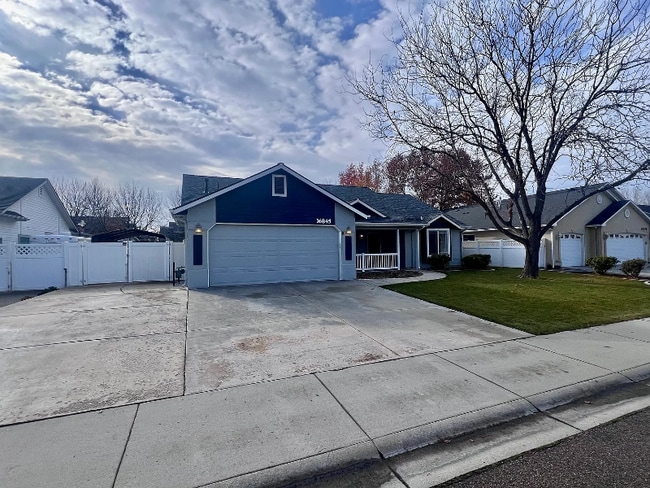 16845 N Darmady Loop in Nampa, ID - Foto de edificio - Building Photo