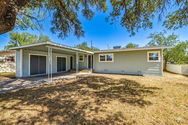 property at 2468 Culver Ave