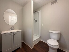 4880 Hale Rd in Forest Park, GA - Building Photo - Building Photo