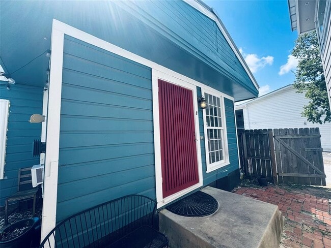 711 W 35th St in Austin, TX - Building Photo - Building Photo