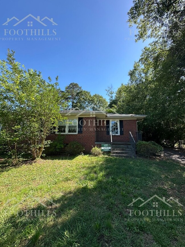 property at 2215 Bellview Rd