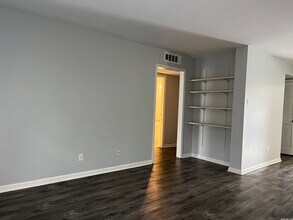 1601 N Bryant St, Unit B24 in Little Rock, AR - Building Photo - Building Photo