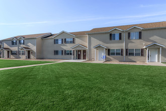 Cedar Grove in Aurora, NE - Building Photo - Building Photo