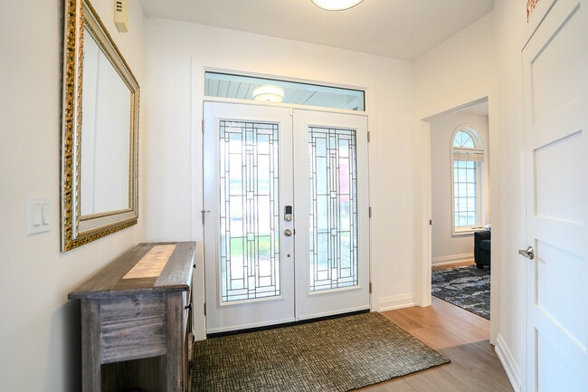 50 Waterfront Cir in Collingwood, ON - Building Photo - Building Photo