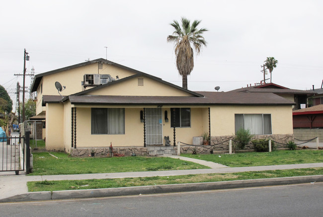 6814 Jaboneria Rd in Bell Gardens, CA - Building Photo - Building Photo