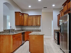4534 Highland Creek Dr in Plant City, FL - Building Photo - Building Photo