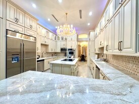 5981 SW 37th Terrace in Fort Lauderdale, FL - Building Photo