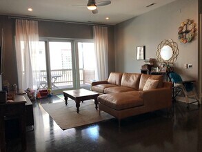 2410 W Bloomingdale Ave in Chicago, IL - Building Photo - Building Photo