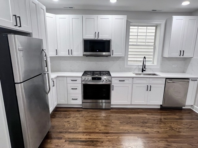 2714 W Julia Ct, Unit 1 in Chicago, IL - Foto de edificio - Building Photo