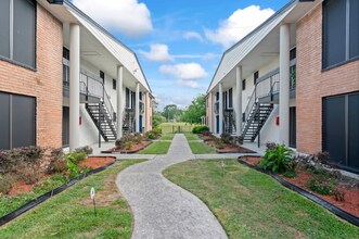 3316 N MacGregor Way in Houston, TX - Building Photo - Building Photo