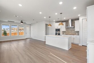 144 Granit Oak Dr in Dripping Springs, TX - Building Photo - Building Photo