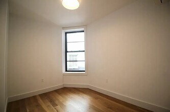 223 E 93rd St in New York, NY - Building Photo - Building Photo