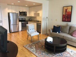 260 King St, Unit 669 in San Francisco, CA - Foto de edificio - Building Photo