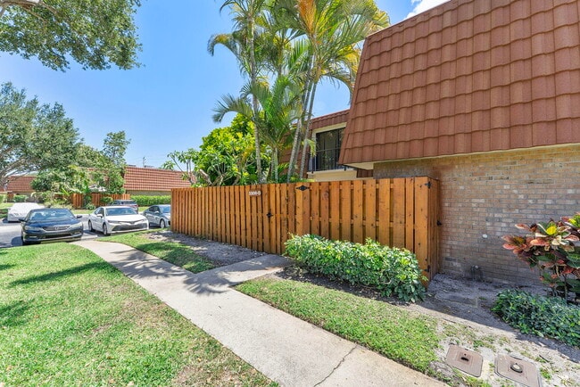 property at 3308 Spanish Wells Dr
