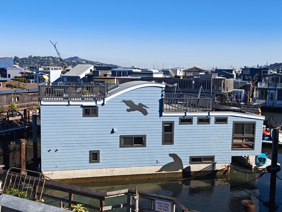 12 A Dock in Sausalito, CA - Building Photo