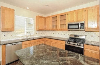 39410 Indigo Sky Ave in Palmdale, CA - Foto de edificio - Building Photo