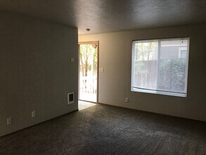 150 NE 5th St in Bend, OR - Building Photo - Building Photo