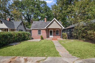 1005 Westmoor Dr NW in Atlanta, GA - Building Photo - Building Photo