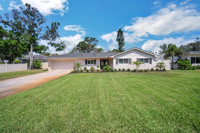 property at 675 Villa Grande Ave S