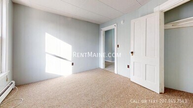 17 Edwards St in Waterville, ME - Building Photo - Building Photo